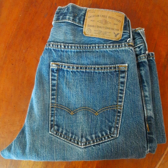 American Eagle Outfitters - Picture 1 of 11